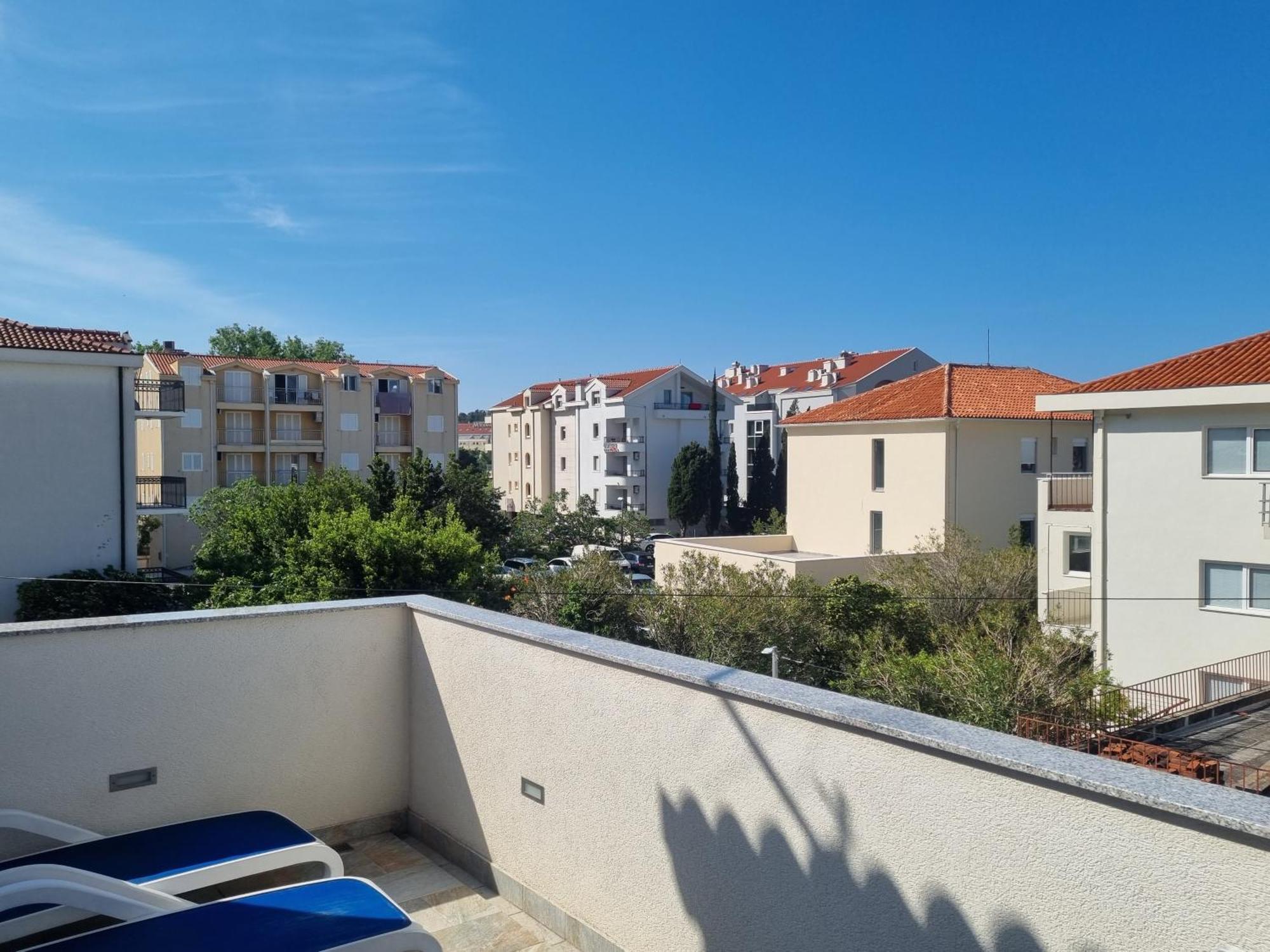 Apartments Luxury Oasis Makarska Exterior photo